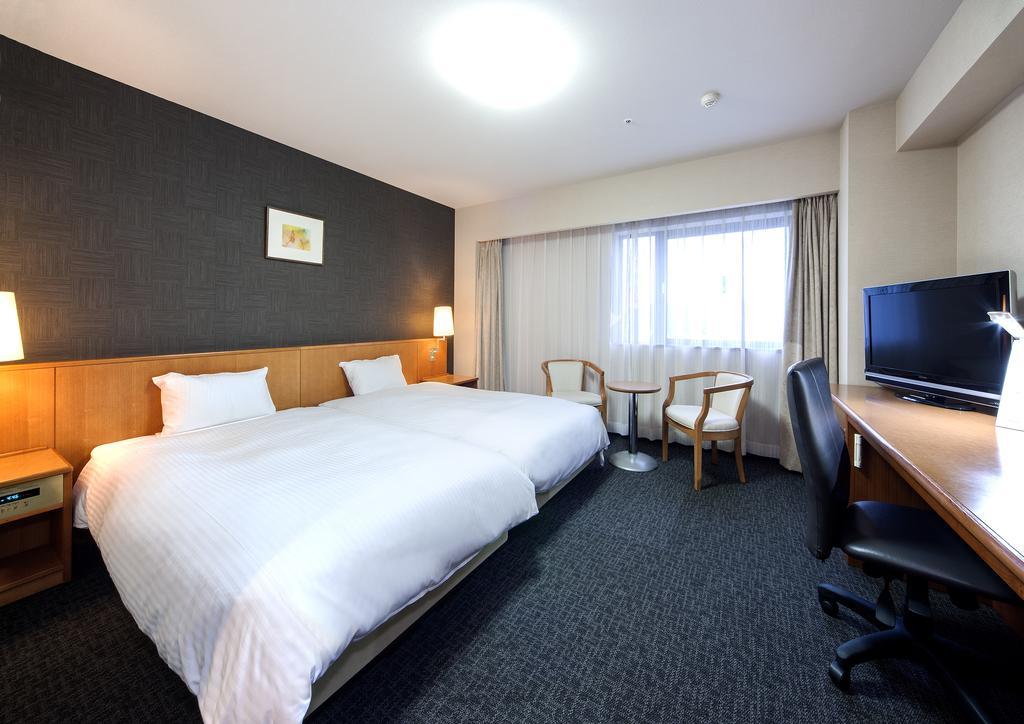 Daiwa Roynet Hotel Toyama Toyama Station Quarto foto