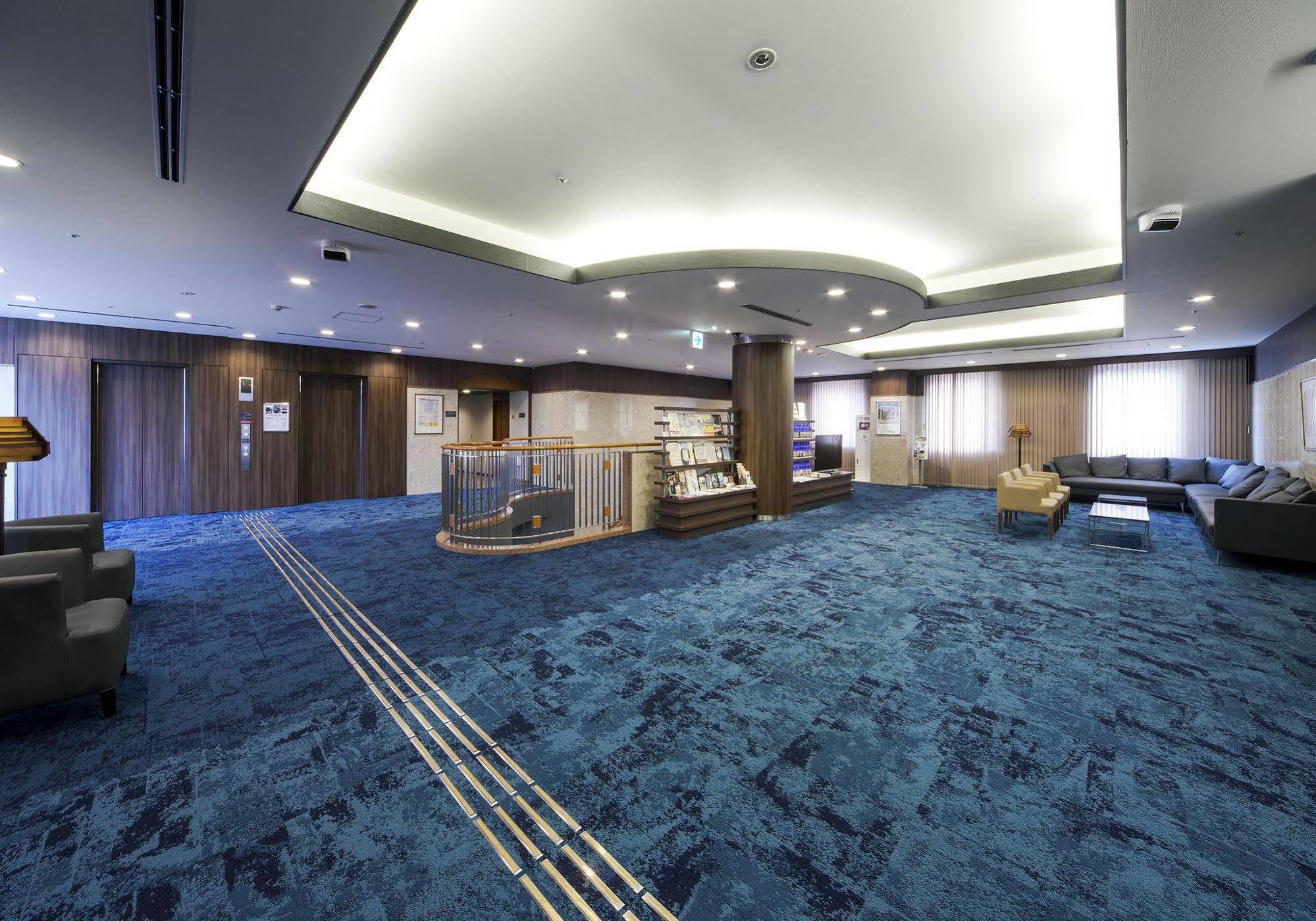 Daiwa Roynet Hotel Toyama Toyama Station Exterior foto